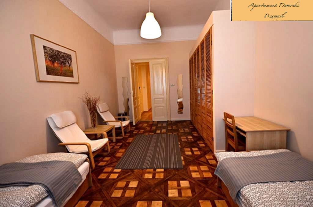 Apartament Dworski Przemysl Exterior photo
